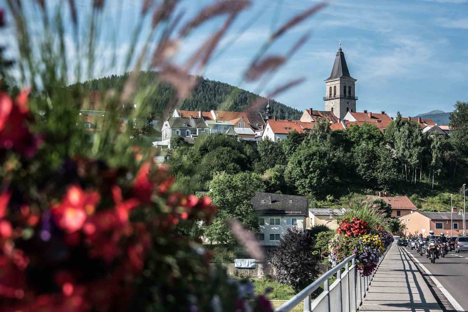 Motorradtouren durch die kleinen Historischen Städte Österreichs