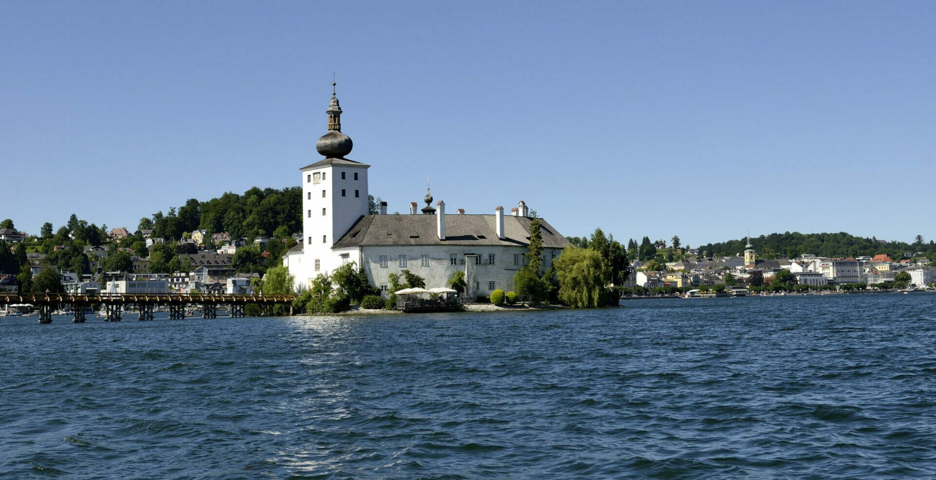 Blick auf das Schloss in Gmunden am Traunsee