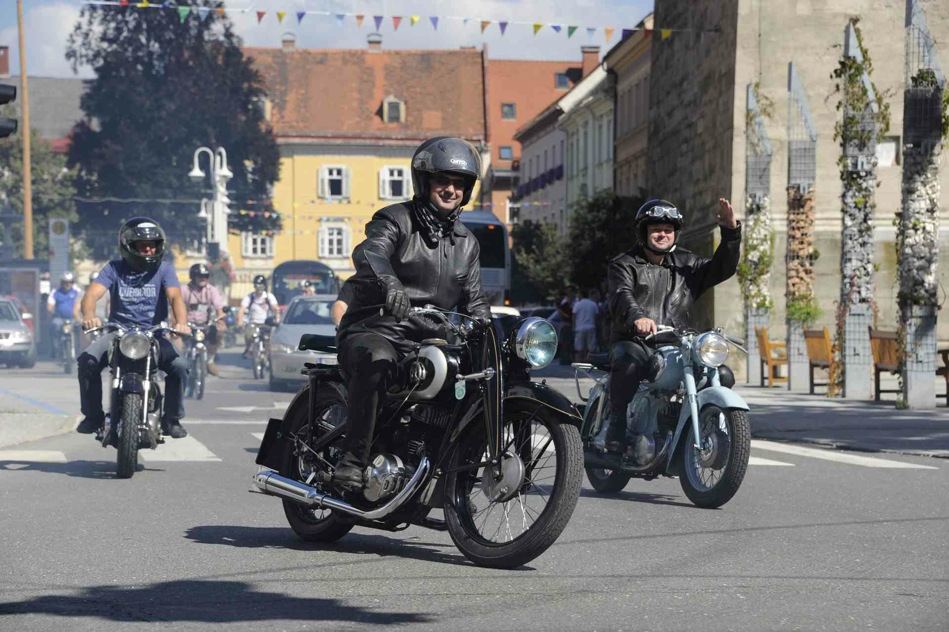 Motorradtouren durch die kleinen Historischen Städte Österreichs
